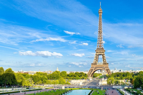 Tháp Eiffel - Điểm check in tuyệt đẹp tại Pháp
